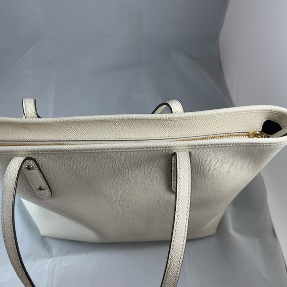 Coach City Zip TopChalk crossgrain Leather Tote - Picture 2 of 9